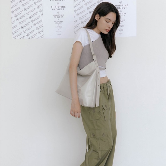 CHRISTINE PROJECT >Korean brand 
Sparkling Shopper Bag - Picture 8 of 16